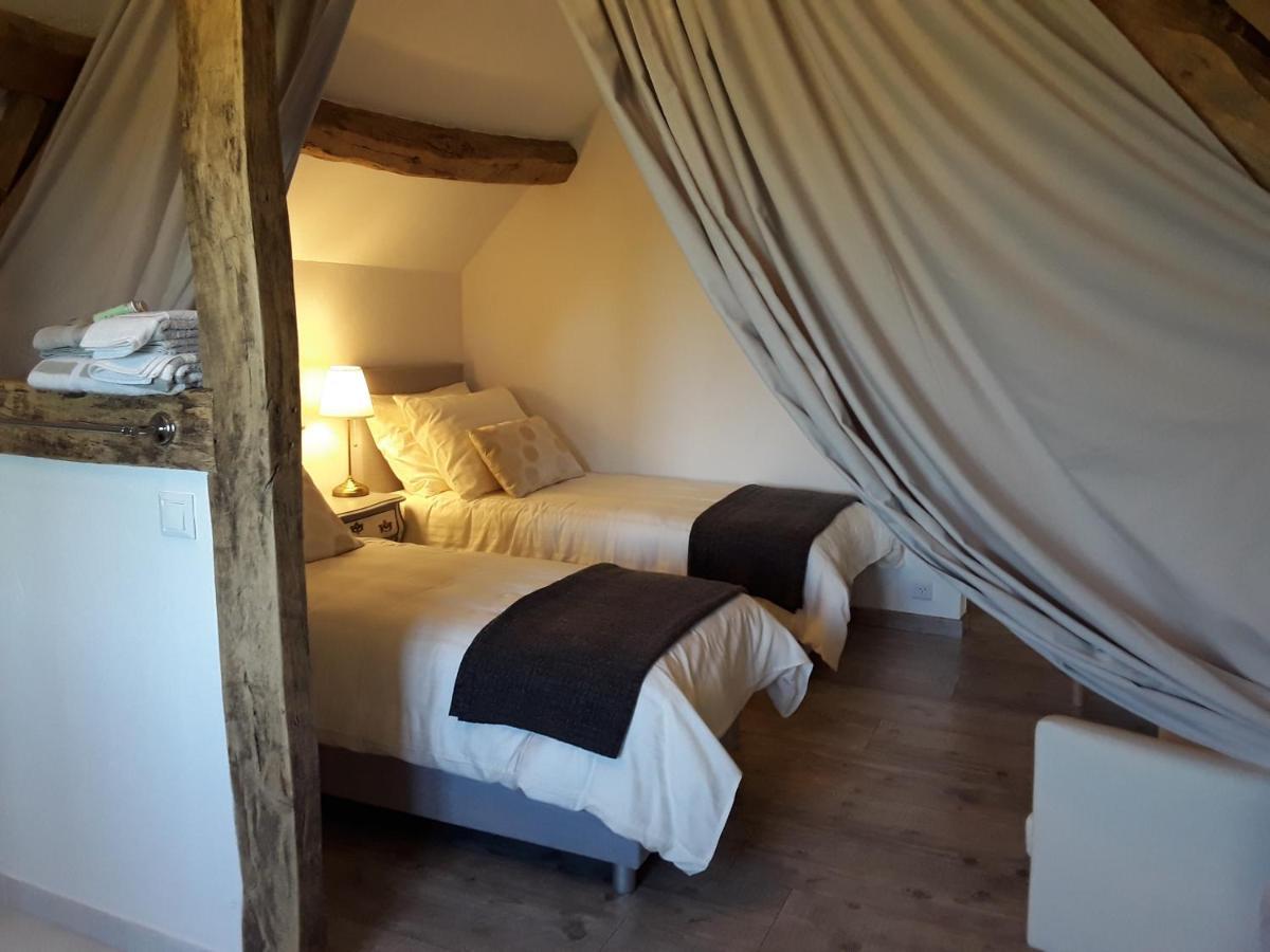 La Belle Ame Bed and Breakfast Saint-Priest-des-Champs Δωμάτιο φωτογραφία