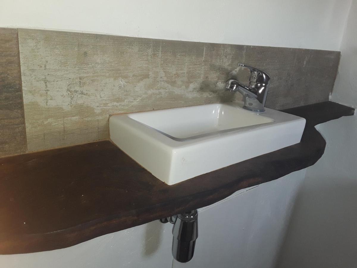 La Belle Ame Bed and Breakfast Saint-Priest-des-Champs Εξωτερικό φωτογραφία