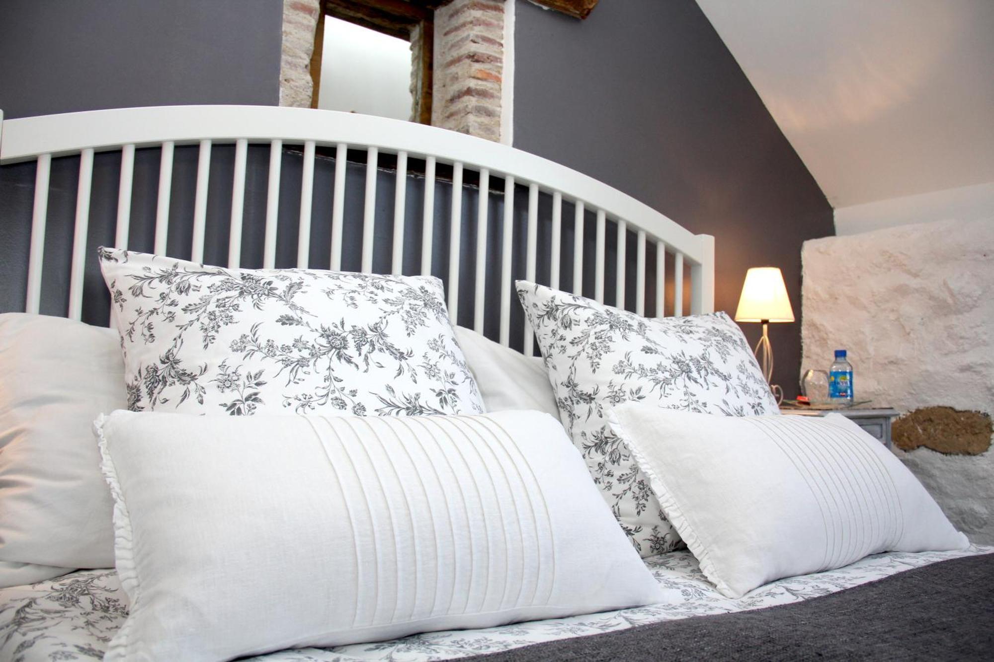 La Belle Ame Bed and Breakfast Saint-Priest-des-Champs Δωμάτιο φωτογραφία