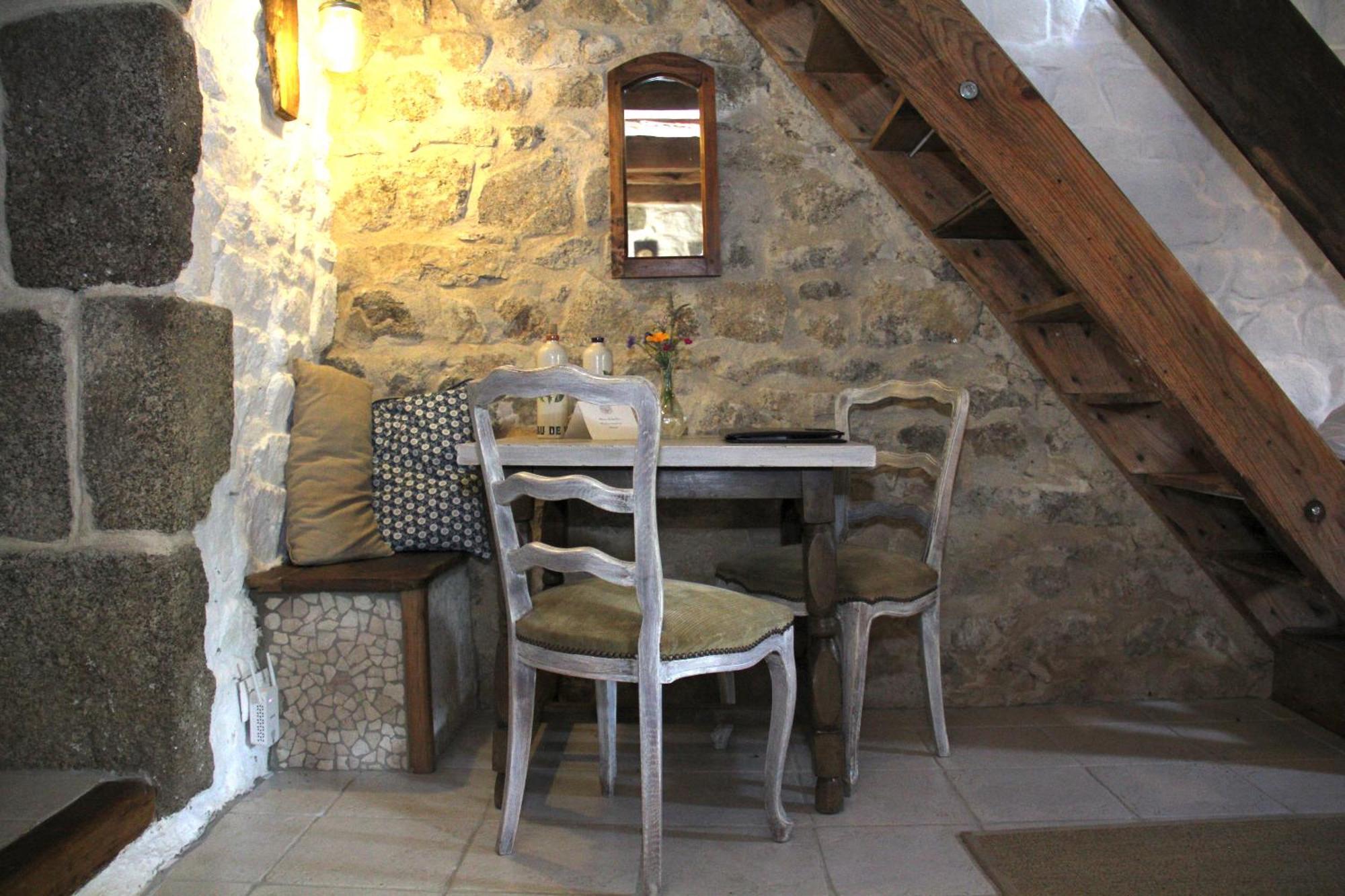 La Belle Ame Bed and Breakfast Saint-Priest-des-Champs Δωμάτιο φωτογραφία