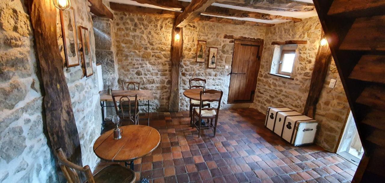La Belle Ame Bed and Breakfast Saint-Priest-des-Champs Εξωτερικό φωτογραφία