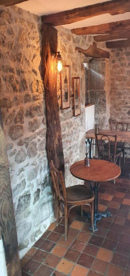 La Belle Ame Bed and Breakfast Saint-Priest-des-Champs Εξωτερικό φωτογραφία
